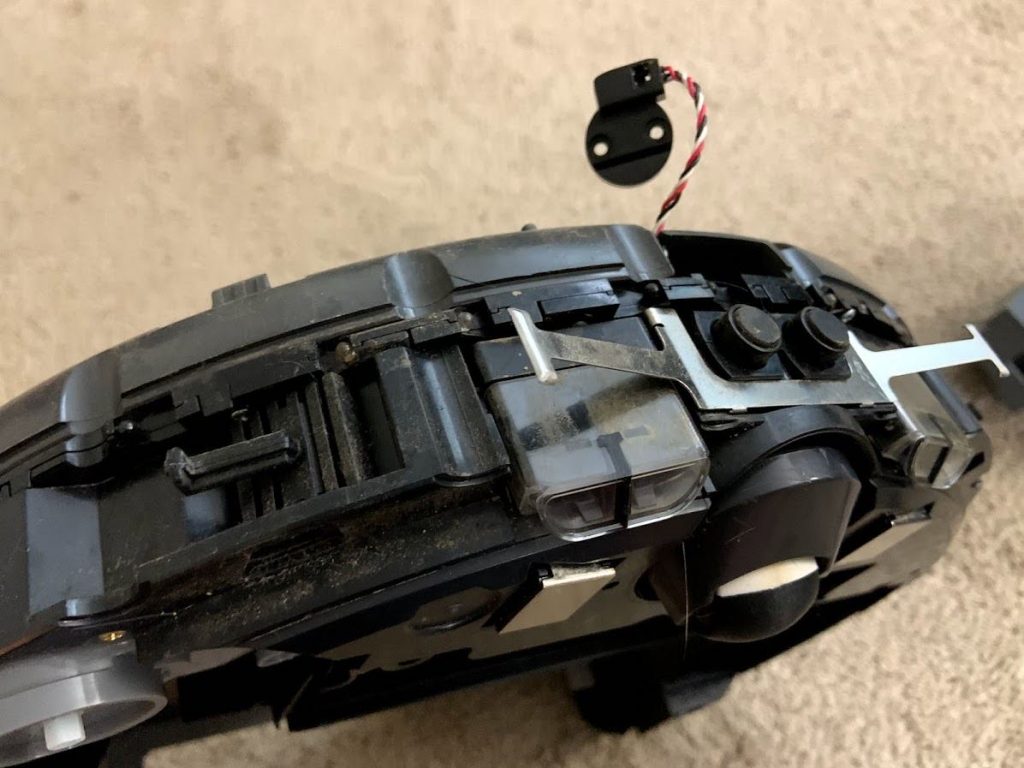 [10Steps] How To Clean A Roomba That Ran Over Poop Them Vacuums